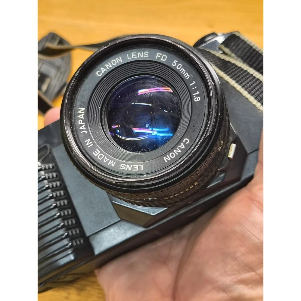 Canon T50 35mm SLR Film Camera Untested w/ FD 50mm 1:.8 Lens
